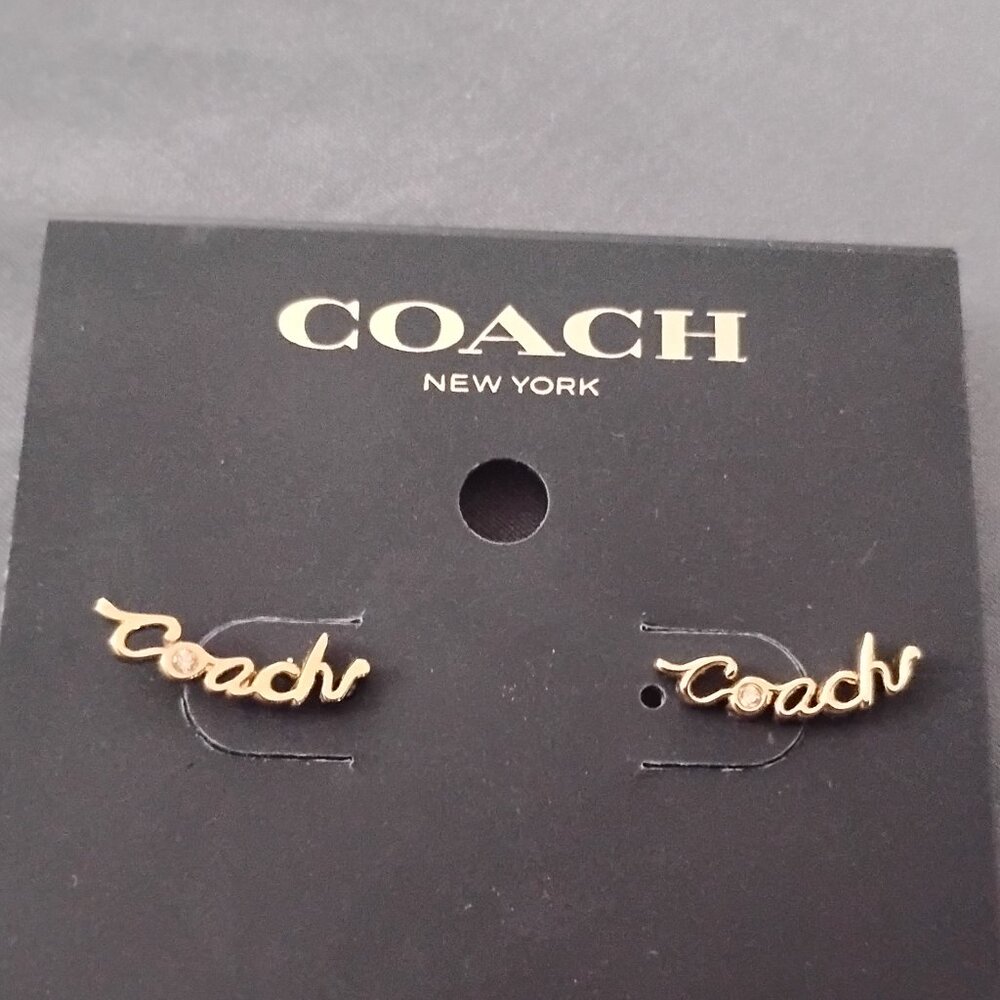 ❤️NWT COACH Gold Tone Logo Pierced Earrings - Picture 5 of 6